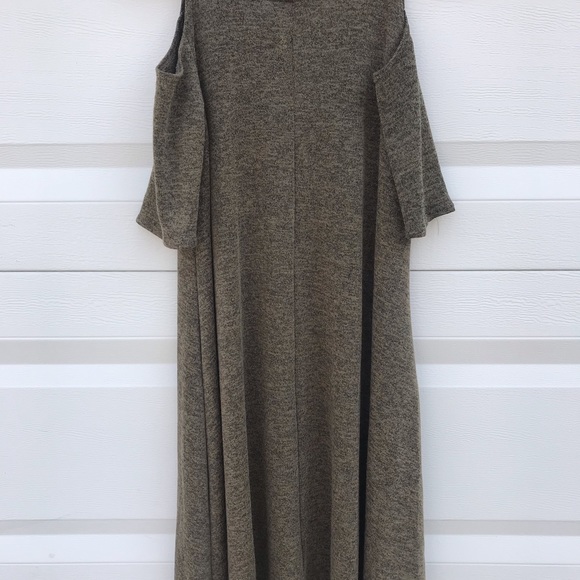 The Vanity Room Dress Size Small Green - Picture 4 of 5